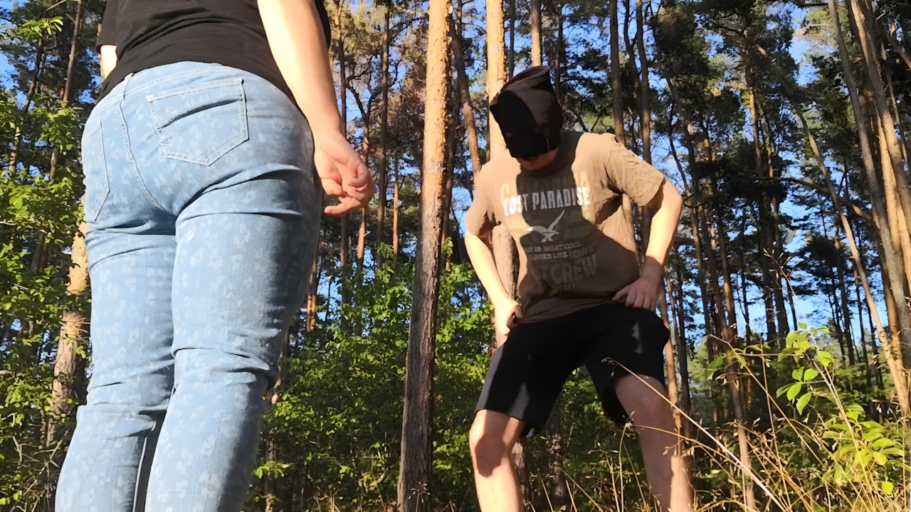 BallbustingExtremeAmateur Ballbusting in the Forest