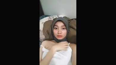 Bokep Hijab Kirana Pamer Toket Tobrut My Desi