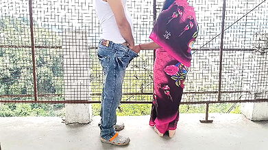Tarki devar ne bhabhi ko suhagrat ke din pink saree mein ache se choda xnxx