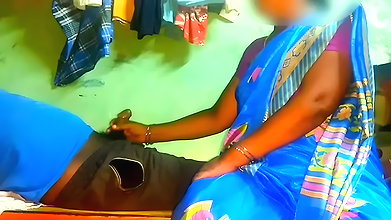 Indian housewife aunty blowjop