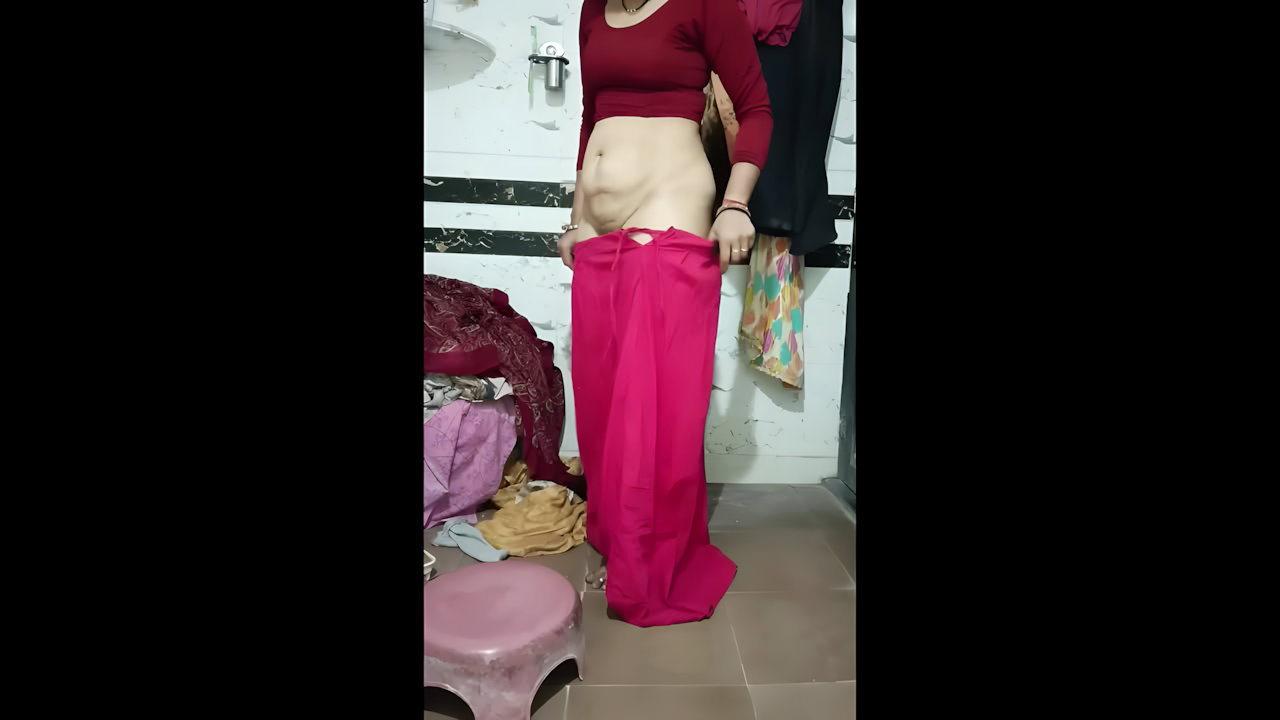 Priya Hot Bathing Show in Bathroom
