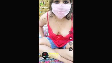 naila akbar  hot tango premium show (3)