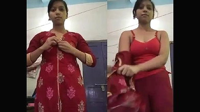 Desi colllage girl shwo her sexy anal