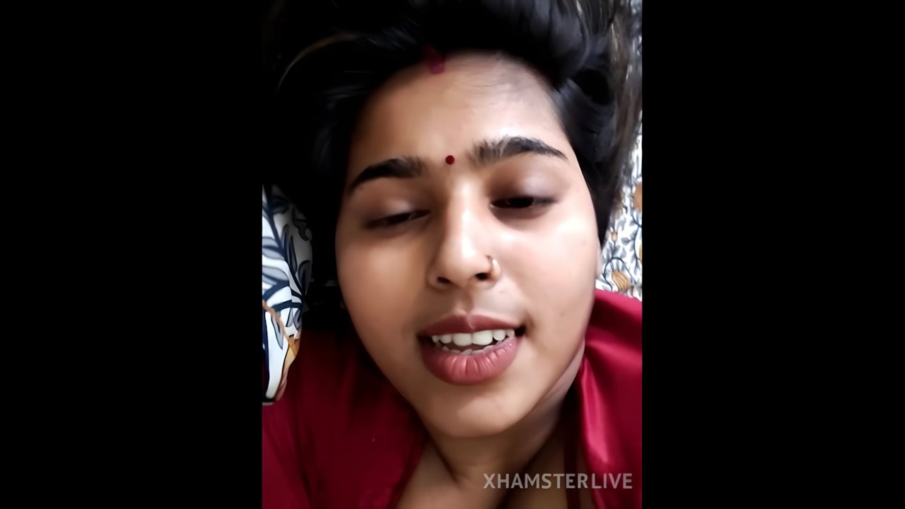 Cute-Simmi69 Solo show with face 1
