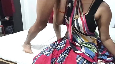 Apne hi Biwi ko kute ki taraha choda behenchod ne