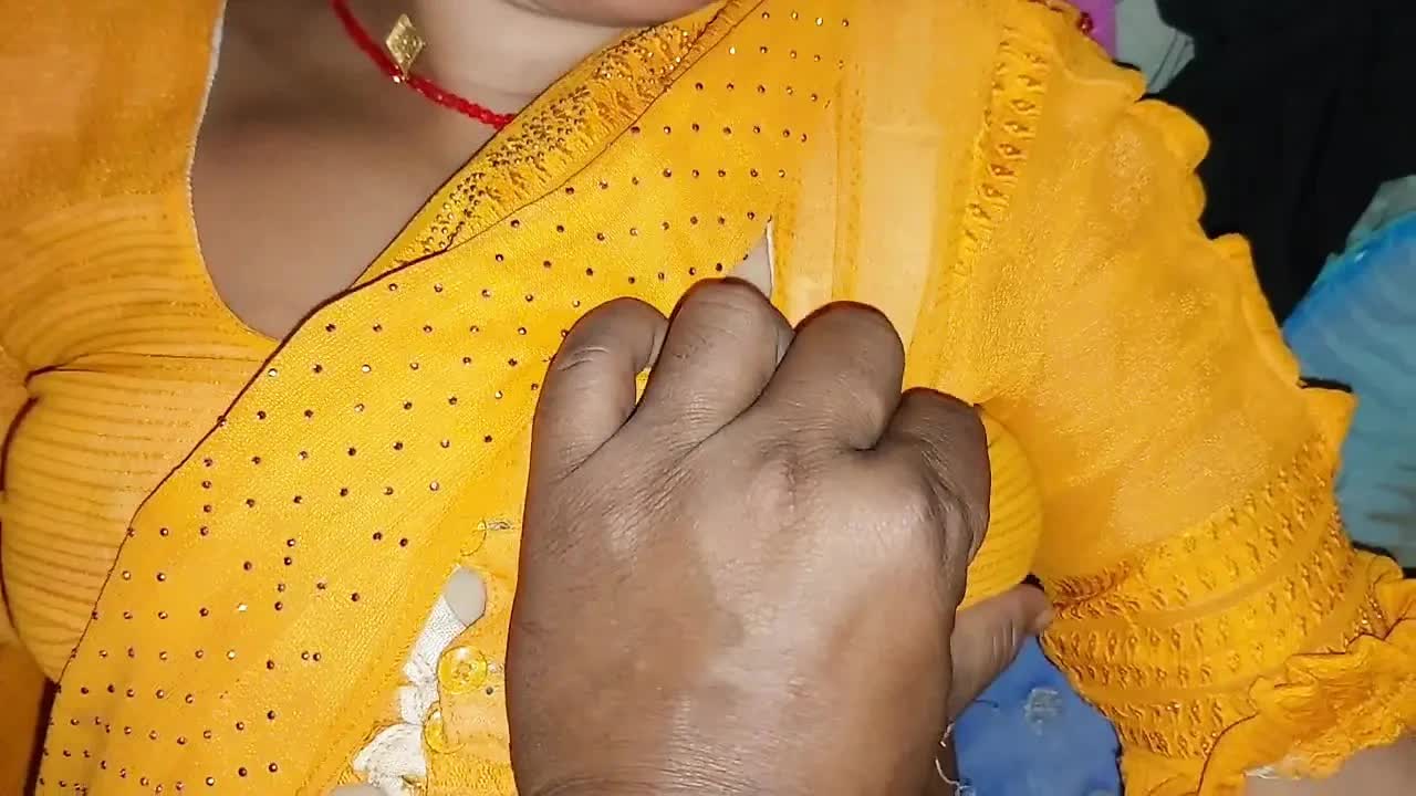 Desi Indian Wife Caught in Family Sex MMS Leak