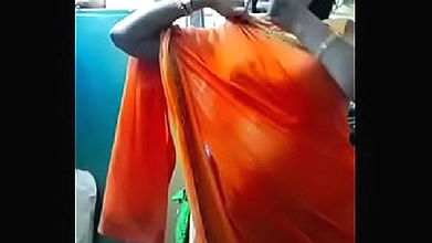 Swathi naidu saree by showing boobs,body parts and getting ready for shoot part-3