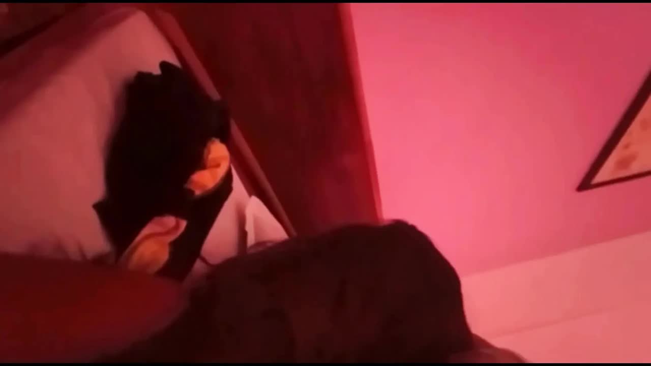 Hotel Sex with Girlfriend Indian Sex MMS in Hindi