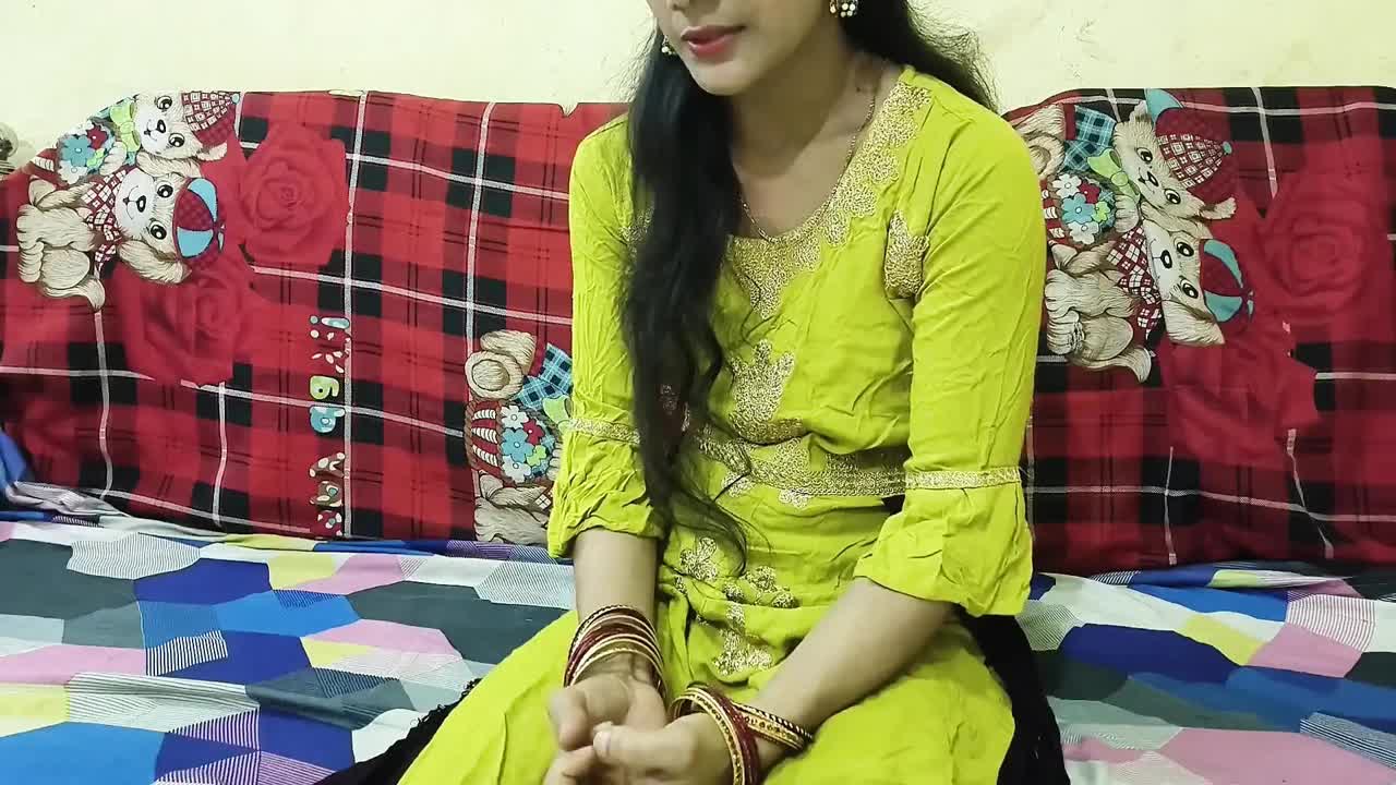 Indian Bhabhi Enters Stepson’s Room During Sex MMS