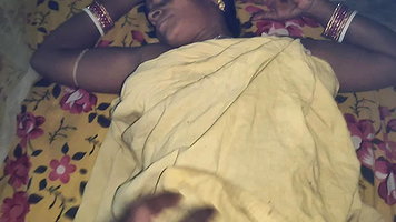Indian Village Mom Secret Affair MMS Leaked