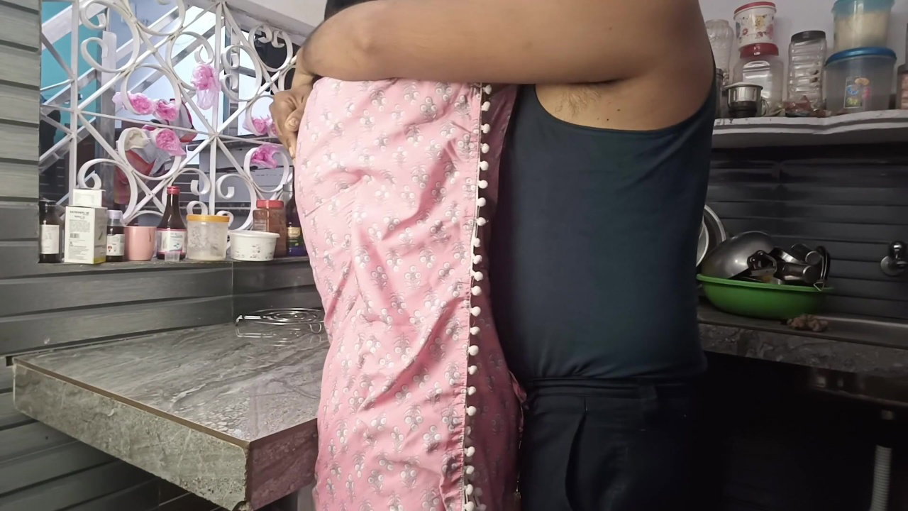 Bhabhi Fucked Brother-in-Law in Kitchen My Desi