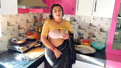 Stepsister Begs Me to Cover for Her Water Park Date – My Desi