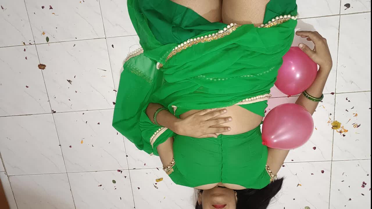 Priya Bhabhi smeared cake on xxx cock and licked, rode devar in green saree | mydesi