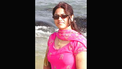 বর্ষার বৃষ্টিতে মা ও ছেলের কামলালসা