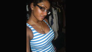 প্রবাসী ছেলের প্রেমজালে পাগল আম্মা